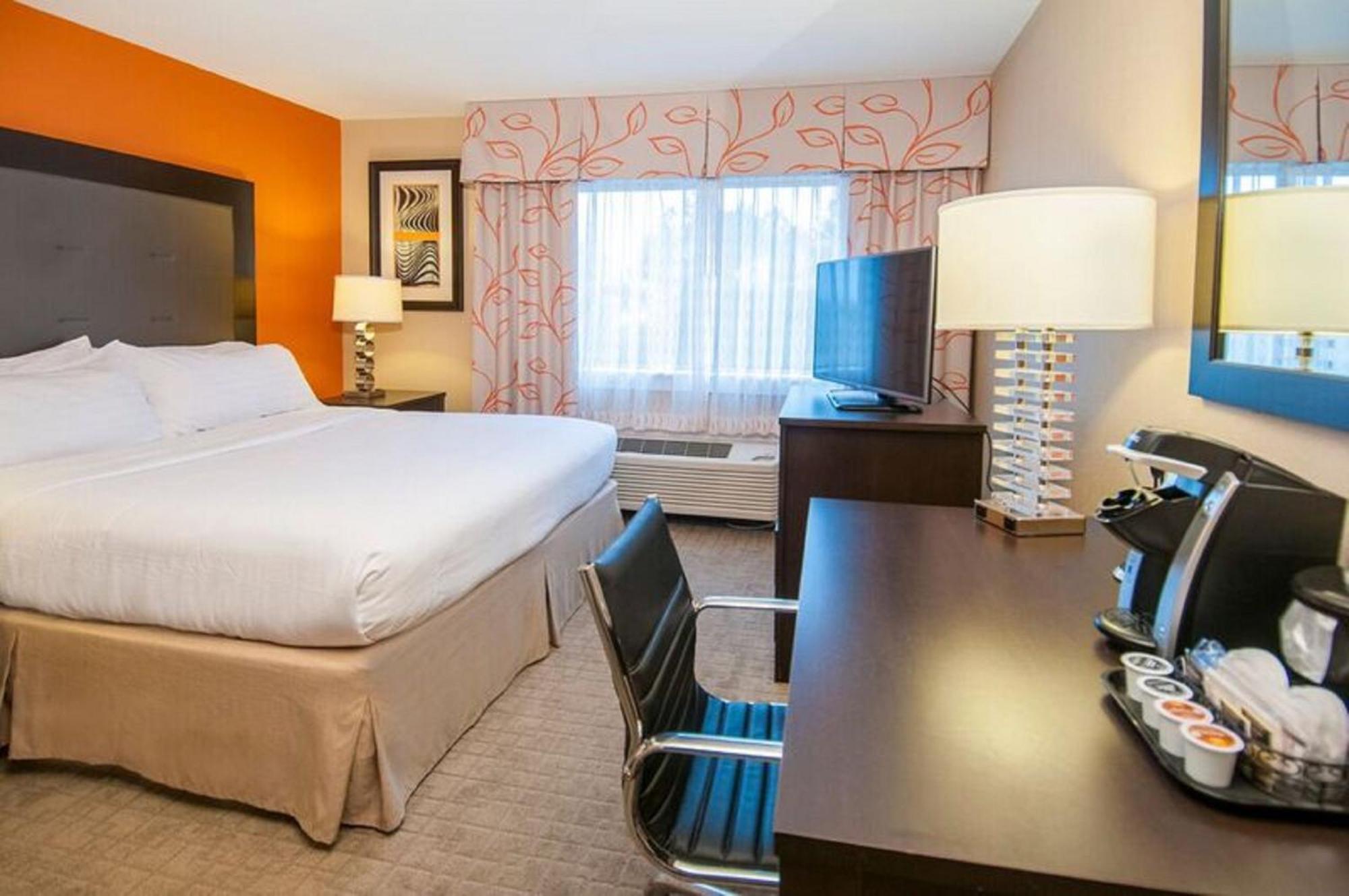 Hotel & By Ihg 3*