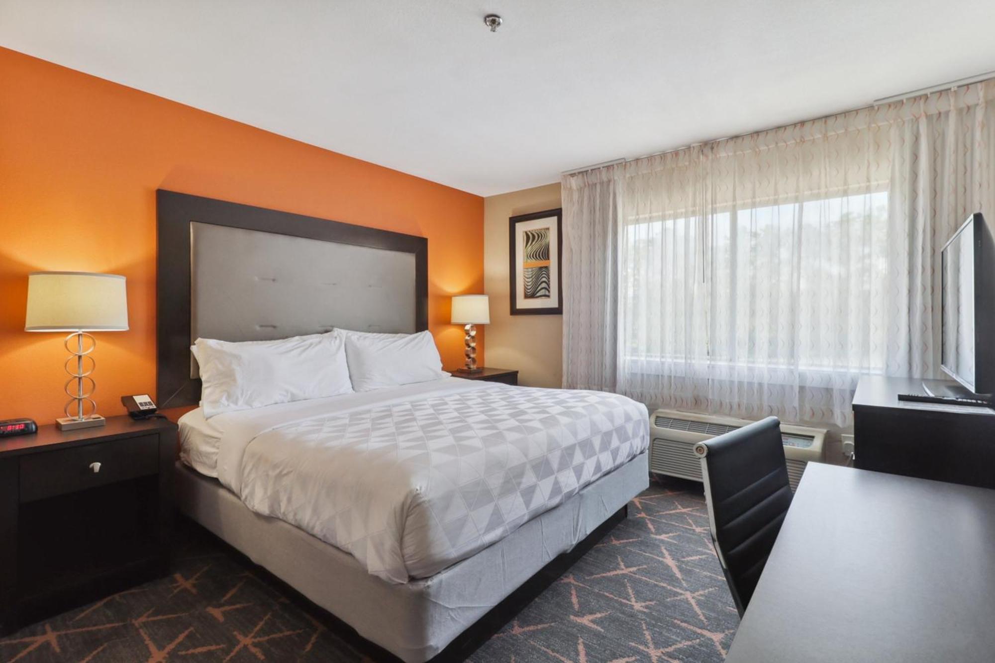 & By Ihg Hotel 3*