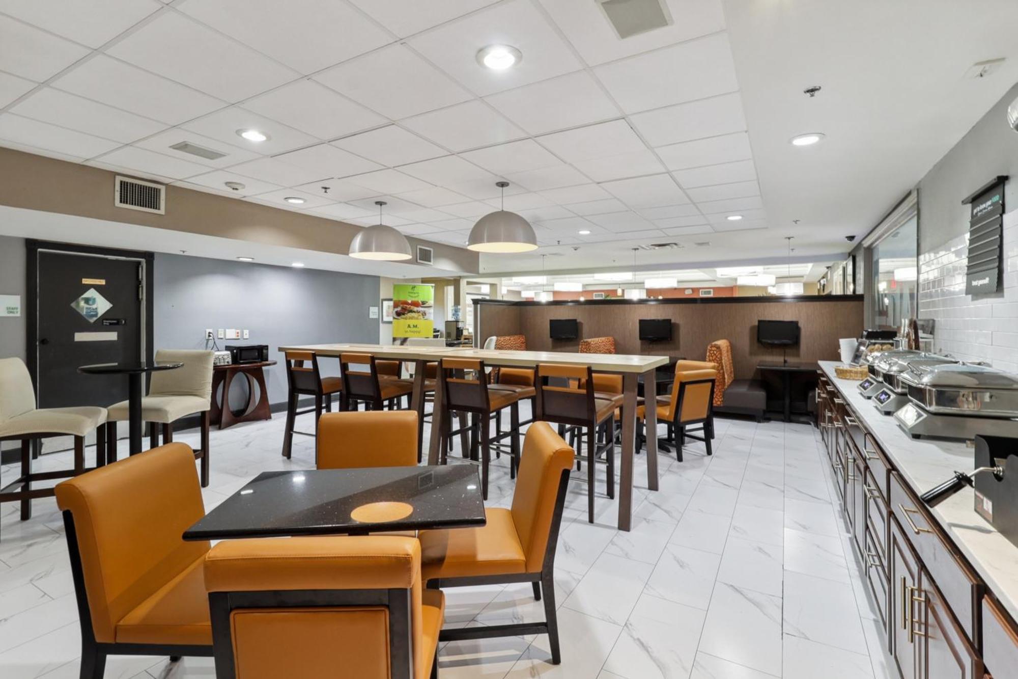 & By Ihg